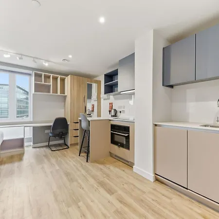 Apartamento Brand New Student Only In *