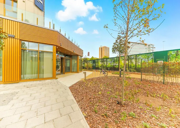 Brand New Student Only In Leeds * Elland